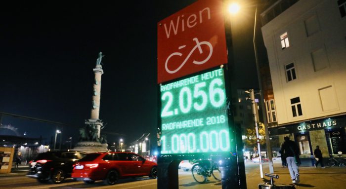 Am 9.11.2018 wurde an der automatischen Zählstelle am Praterstern der Ein-Millionste Radfahrende gezählt. Foto: Christian Fürthner
